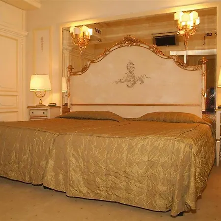 מלון Champagne Palace רומא