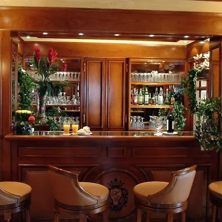 Champagne Palace 4*