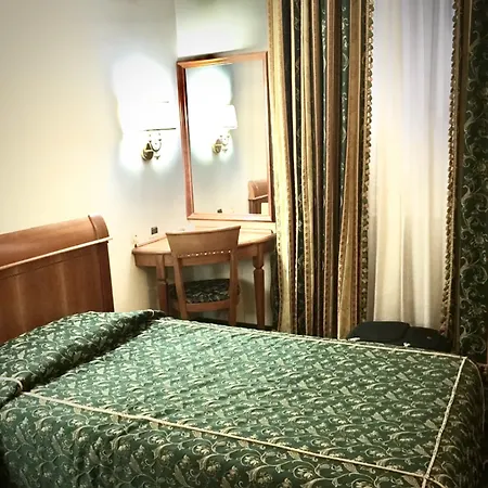 Champagne Palace 4* רומא
