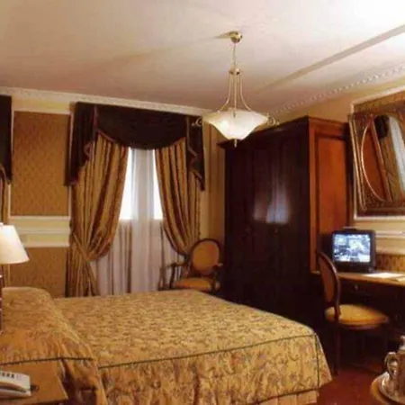 מלון Champagne Palace רומא