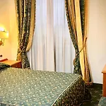 Champagne Palace 4*