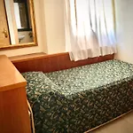 מלון Champagne Palace