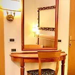 Champagne Palace מלון 4*
