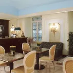 מלון Champagne Palace 4*
