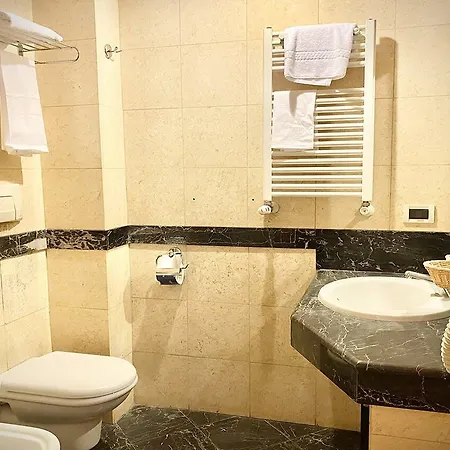 فندق Champagne Palace روما