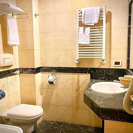 Champagne Palace Hotel