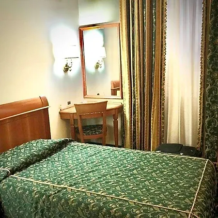 Champagne Palace 4* Rzym