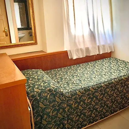 Champagne Palace Hotel 4*