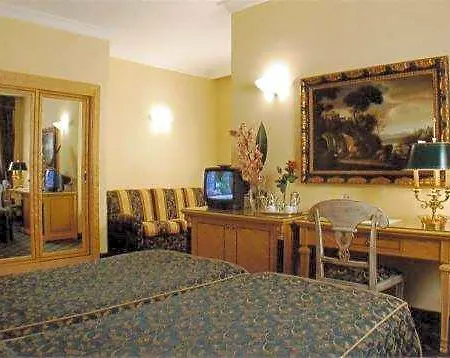 Champagne Palace Hotel 4*