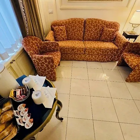 Hotel Champagne Palace Řím