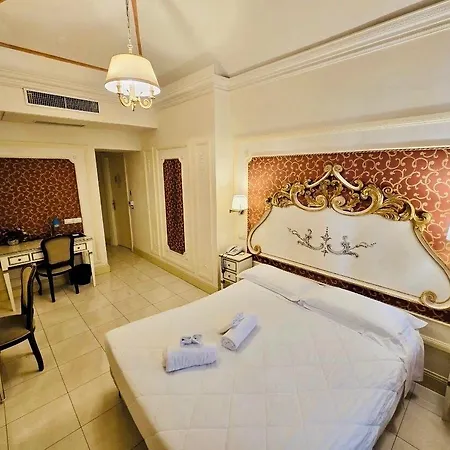 Champagne Palace Hotel