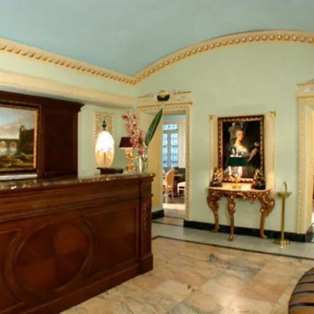 Champagne Palace Řím
