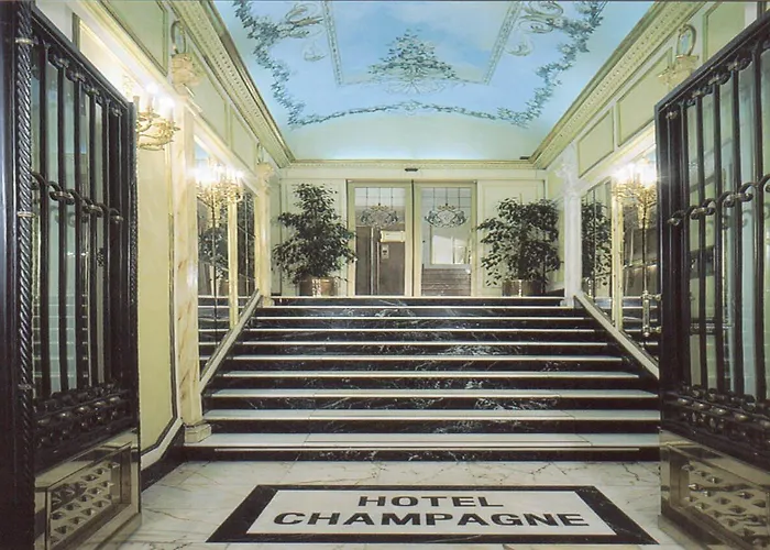 Hotel Champagne Palace