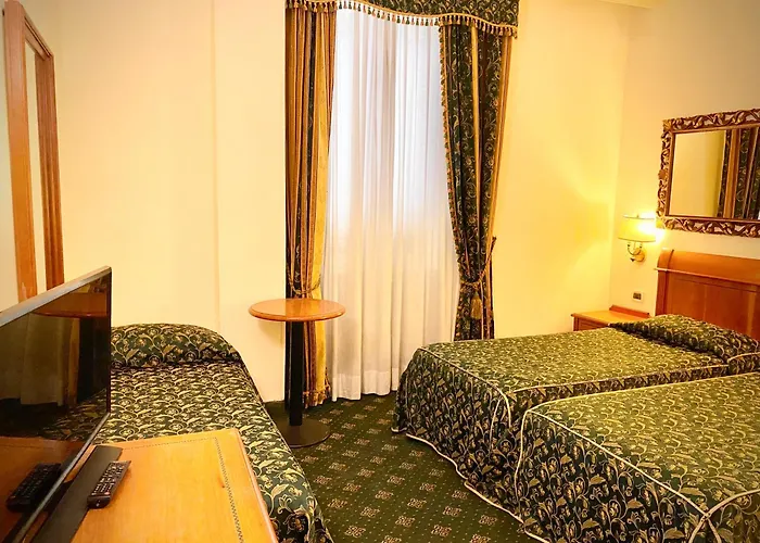 Hotel Champagne Palace 4*