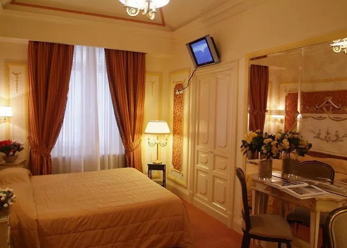 Champagne Palace Hotel