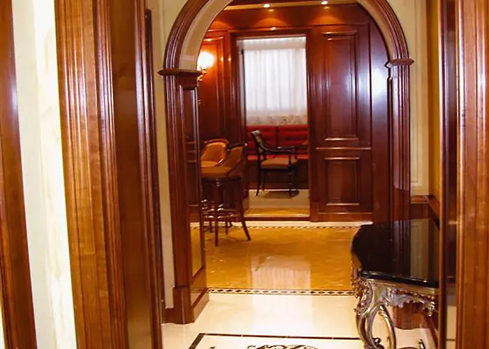 Champagne Palace Hotel