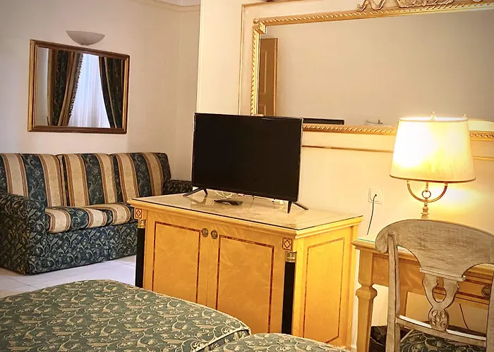 Hotel Champagne Palace