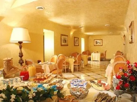 Champagne Palace 4* Rome