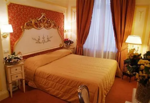 Champagne Palace Rome