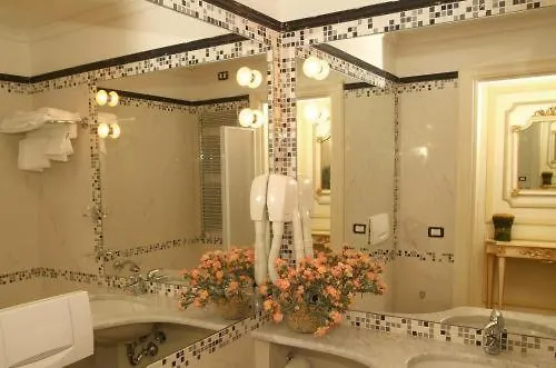 Hotel Champagne Palace 4*