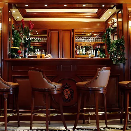 Hotell Champagne Palace